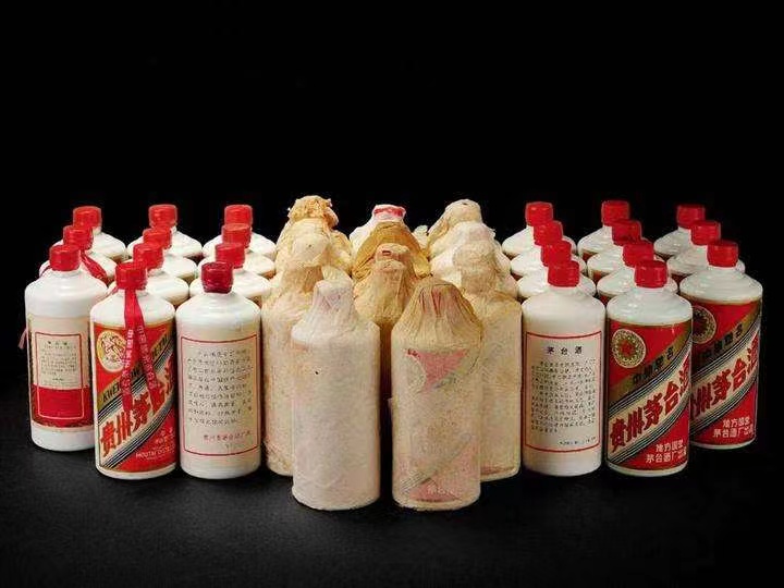 华宁日照岚山回收酒价格哪里回收(附近上门回收茅台酒）?